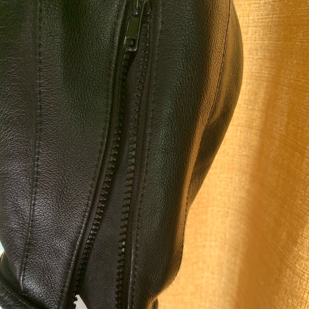 Leather Motorcycle Jacket🥾🕶🏍 - Picture 2 of 6